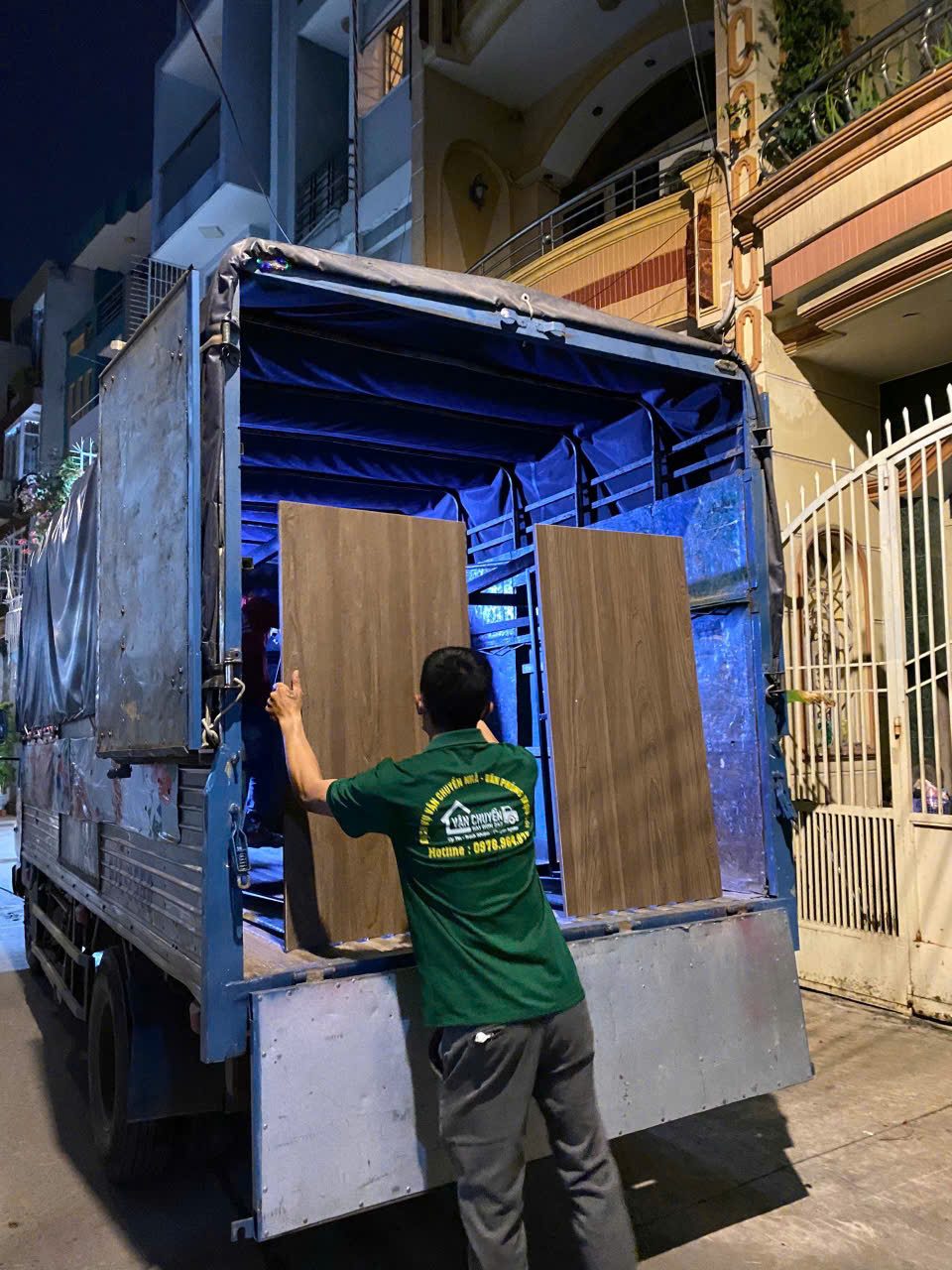 Nhân viên Vận Chuyển Sài Gòn 247